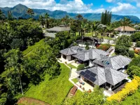 Kapiolani - As Seen on Hgtv 3 Bedroom Home by RedAwning Hotel dekat Kee Beach