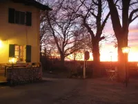 Der Obere Wirt Zum Queri Hotels in Andechs