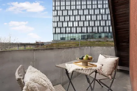 Sanders Charm - Amazing Two-Bedroom Apartment with Shared Garden Отели рядом с достопримечательностью «Hojbro Plads»