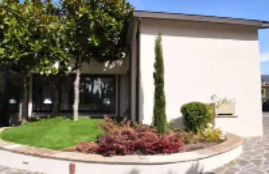 โรงแรมเลกราเซีย