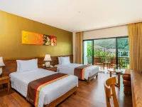 Naithonburi Beach Resort Hotels near Naithon Beach