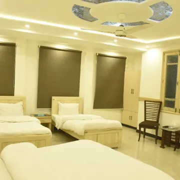Royal Inn Hotel Hoteles cerca del Aeropuerto Internacional De Peshawar