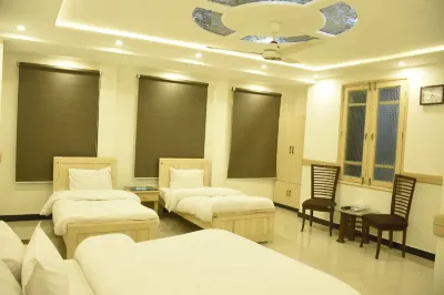 Royal Inn Hotel Hotels near Islamia College University Peshawar