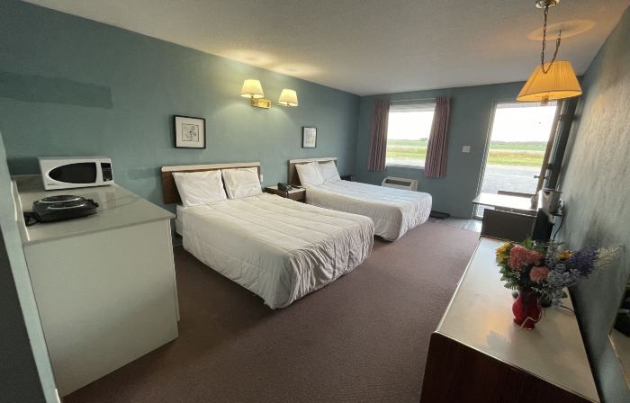 Earlton Motel