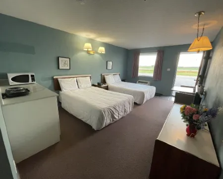 Earlton Motel Hotels in Timiskaming District