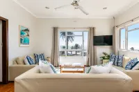 Beach Views -Camps Bay Village