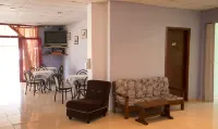 佩塔尼亞酒店及公寓