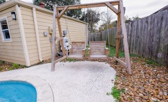 3Bdrm 2.5Bath 6Beds - Pool House