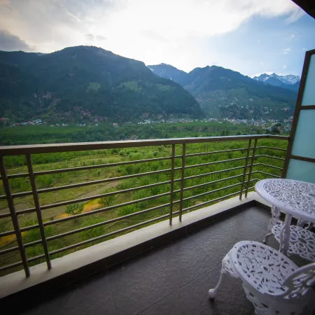 Justa Grand View Resort & Spa, Manali