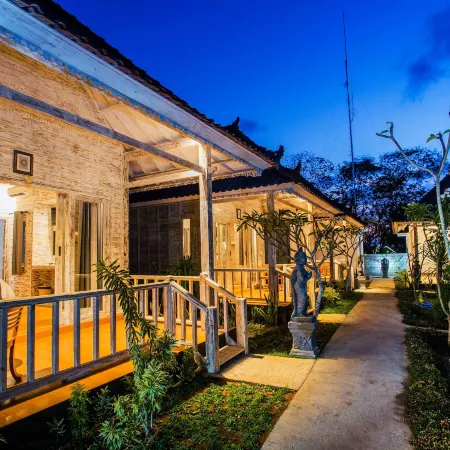 221 Garden Cottages