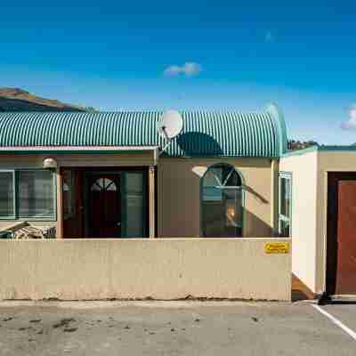 Lakefront Living at Remarkables Retreat Unit 3 Hotel Exterior