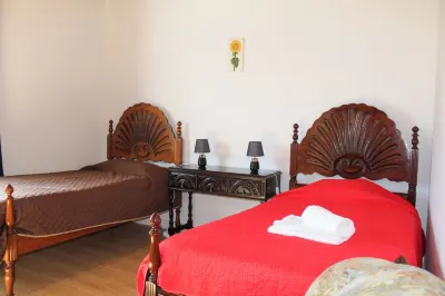 Vila Almeida Hotels near Miradouro Candelária