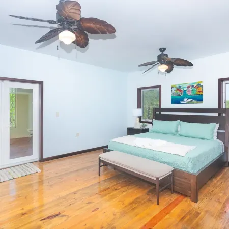Coco View Canal Lot 18 Private Home 3 Bedroom Home Hotel a First Bight
