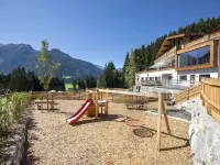 Chalet in Neukirchen Near Ski Lift & Sauna Hotels in Neukirchen am Grossvenediger