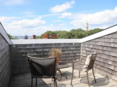 Mill Street Inn Hotels in Newport