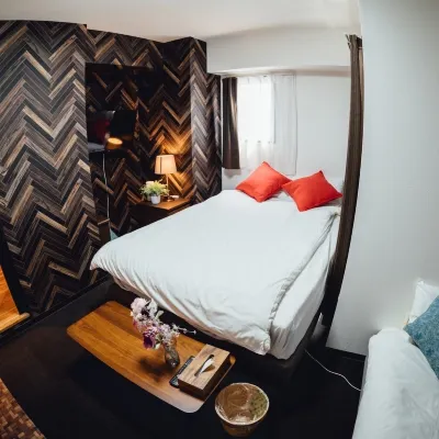 Royal Heights Sakuragawa Condominium Отели рядом с достопримечательностью «Железнодорожная станция Сакурадзима»