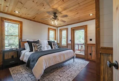 Cabin on Water  Scenic Fly Fishing Firepit Games