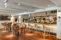 Harbour Beach Club, Hotel & Spa - bar