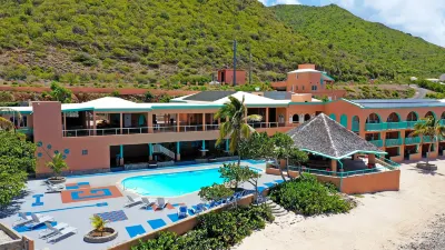 Grapetree Bay Hotel and Villas Отели в г. 