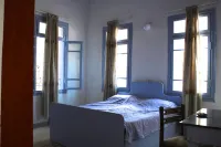 Nzar Khoury for Hosting - Balcony