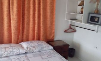 Green Sea Villa Helen Inn Located at Kilometer 4 Circunvalar