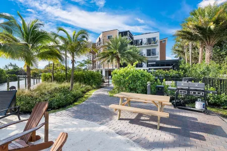 Wilton River Suites (Adults Only)