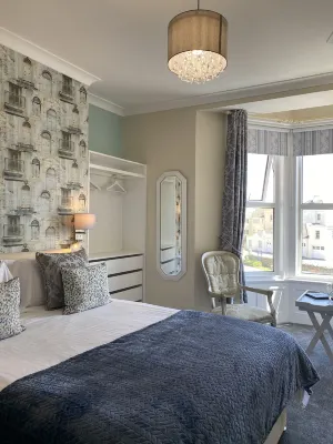 St John's Guest House Hotel dekat Eweleaze Farm