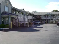 旅程終點汽車旅館 Cobweb Corner附近的飯店