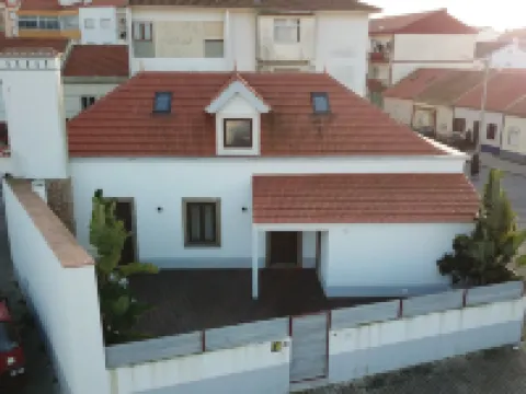 SurfSoul B&B Hotels in Peniche