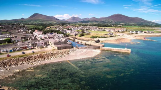 Foot of the Mournes - Cottage - Sleeps 4 - Parking