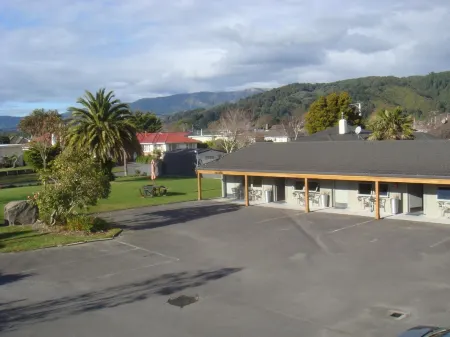 Bristol Motel Отели в г. Аппер Хатт