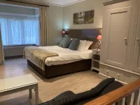 Pinewood Cottage Self Catering Apartments and Studio Apartments Hotels in Lyndhurst