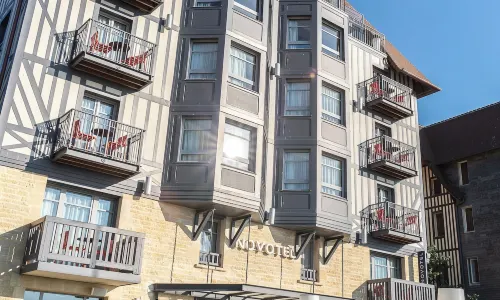 諾富特多維爾海灘飯店