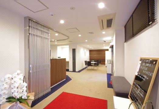 호텔 이말레 하네다의 아담하고 깨끗한 객실 사진