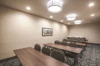 La Quinta Inn & Suites by Wyndham Dallas Northeast-Arboretum