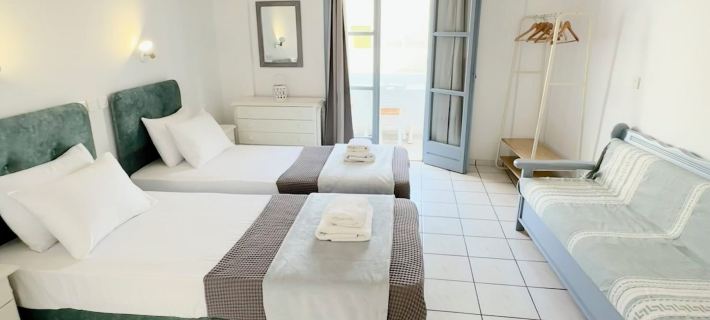Zacharakis Studios Hotels in Santorini