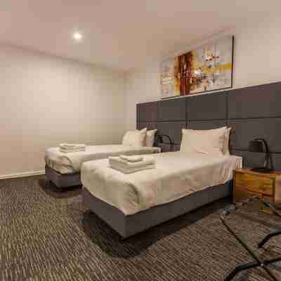 The Palms Apartments Rooms