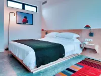 Hotel Dryce - balcony