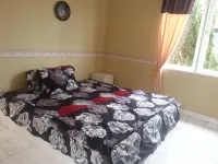 Villa Kota Bunga Tulip - parking
