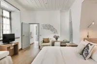 Hydrea Exclusive Hospitality - balcony