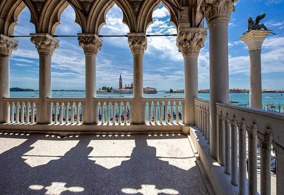 3. 베니스 리옹 레..