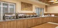 Hotel Arjunaa - servizio colazione