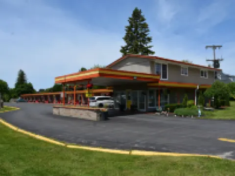 Harmony Inn Hotels in Goderich