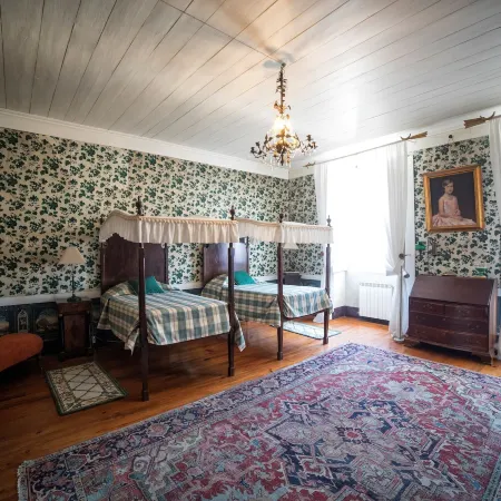 Casa de Sezim