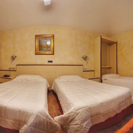 Le Petit Hotel