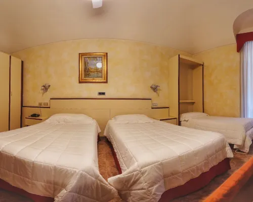 Le Petit Hotel Hotels near Museo del Risorgimento