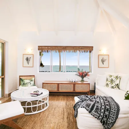 Motu Beachfront Art Villas