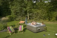 La Maison Dans les Bois Hotels in Cheffes