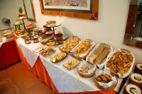 Hotel Asturias - breakfast
