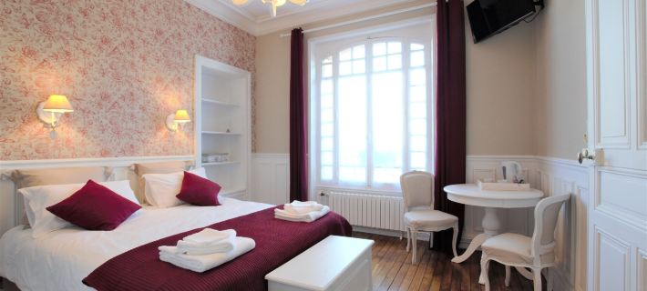A l'Aube de Troyes โรงแรมในโอบ